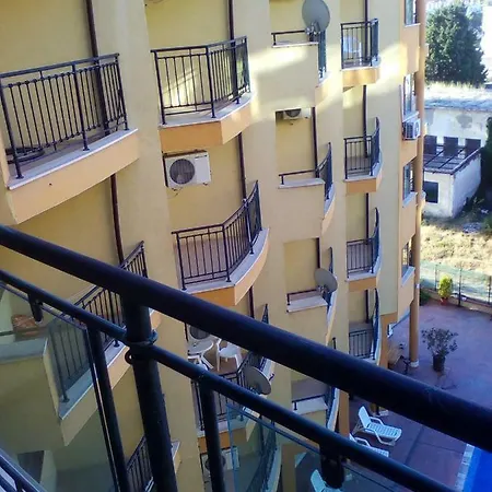 Apartman 2-Комн Апартаменты В Солнечном Берегу, Амадеус 5 *
